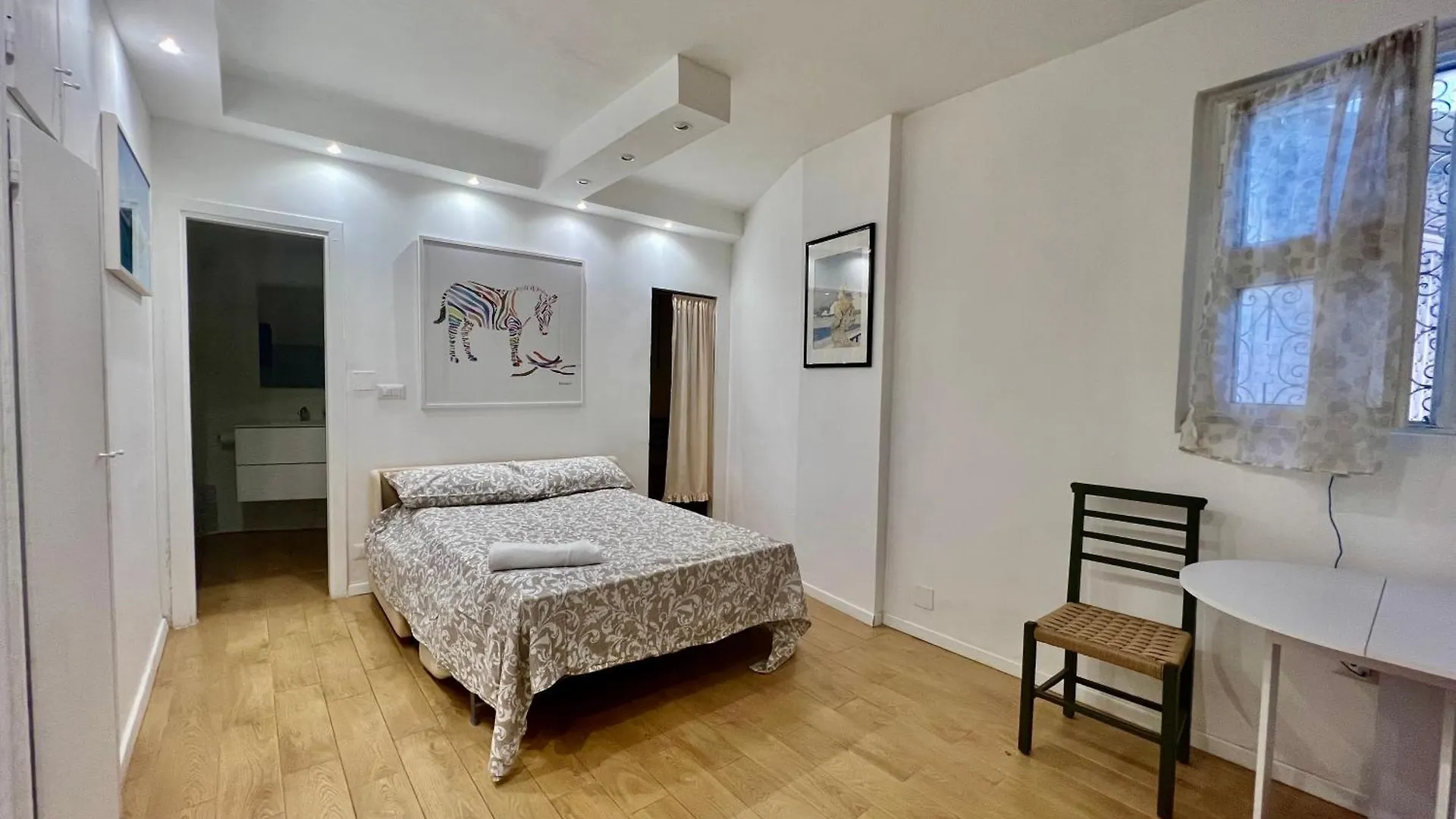 Tiny Bedsit Room Rome 0*,  Italy
