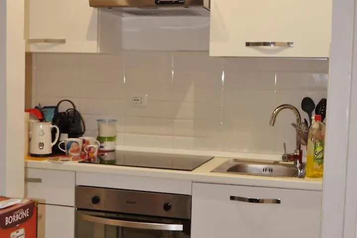 Apartment Tiny Bedsit Room Rome